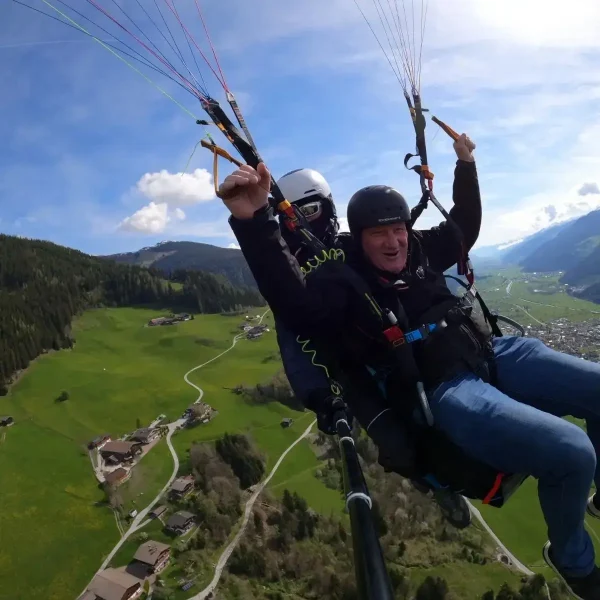 Tandemflug, Tandemflüge Tandem-Paragliding im Pinzgau Wildkogel, Zell am See, Hollersbach, Rauris mit der Flugschule Pinzgau - Coole Tandem-Paragleiten Action